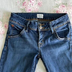 Hudson bootcut stretchy jeans. Size 26